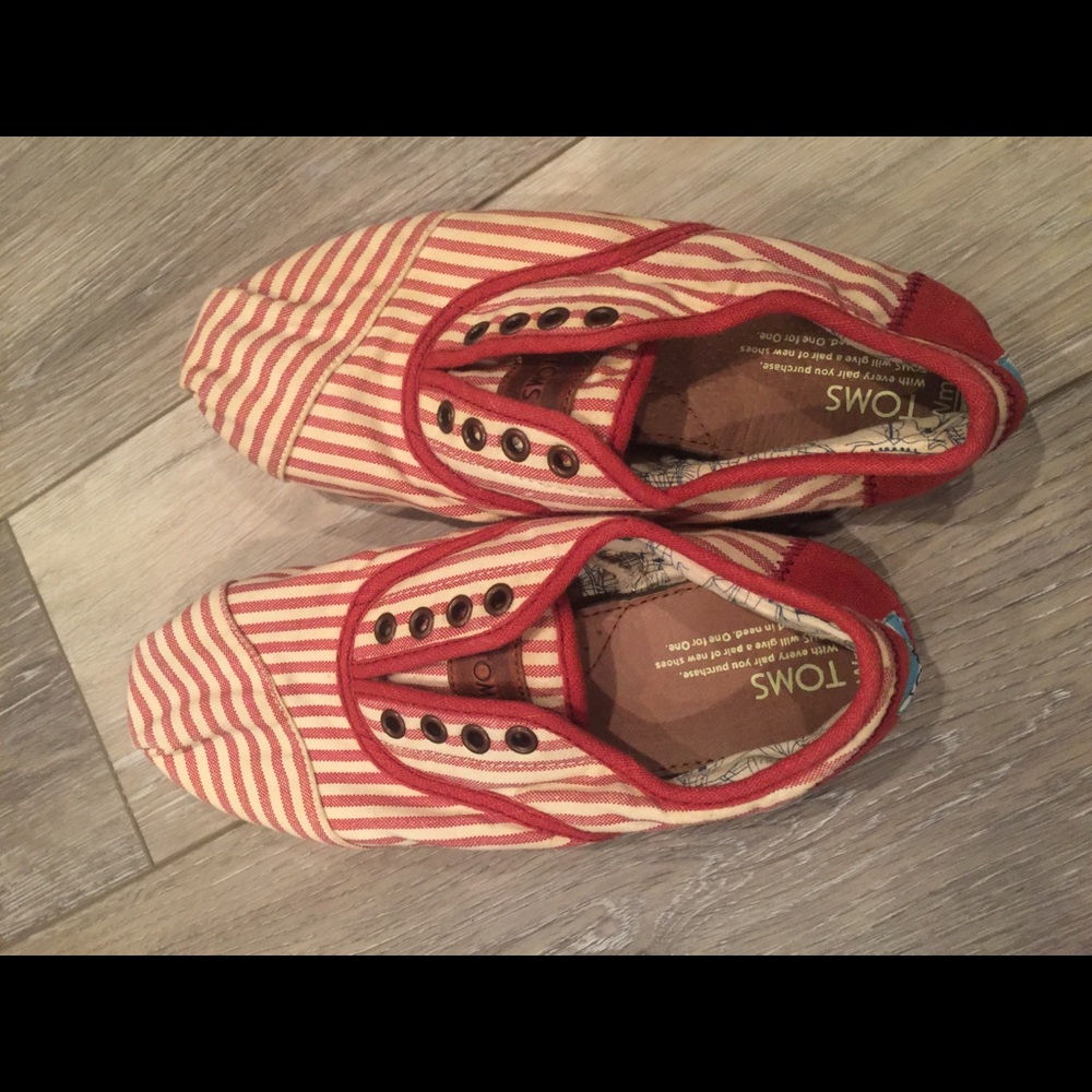 Toms
